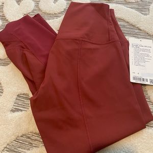 Lululemon New Size 8 Wunder Under crop leggings. Check out all my Lulu!